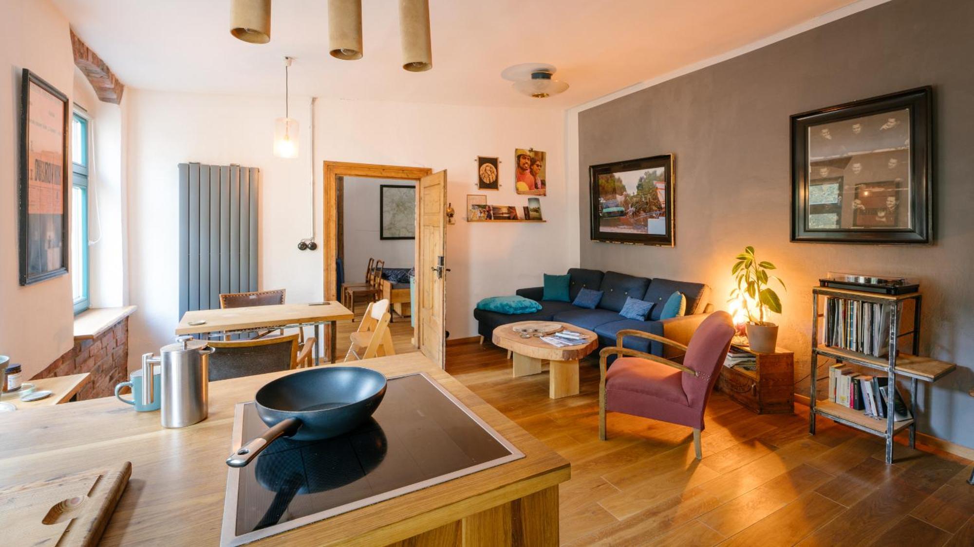 The Upholstery Tinyhouse Deluxe Eco Chalet Kreativ Citynah Chemnitz Kültér fotó