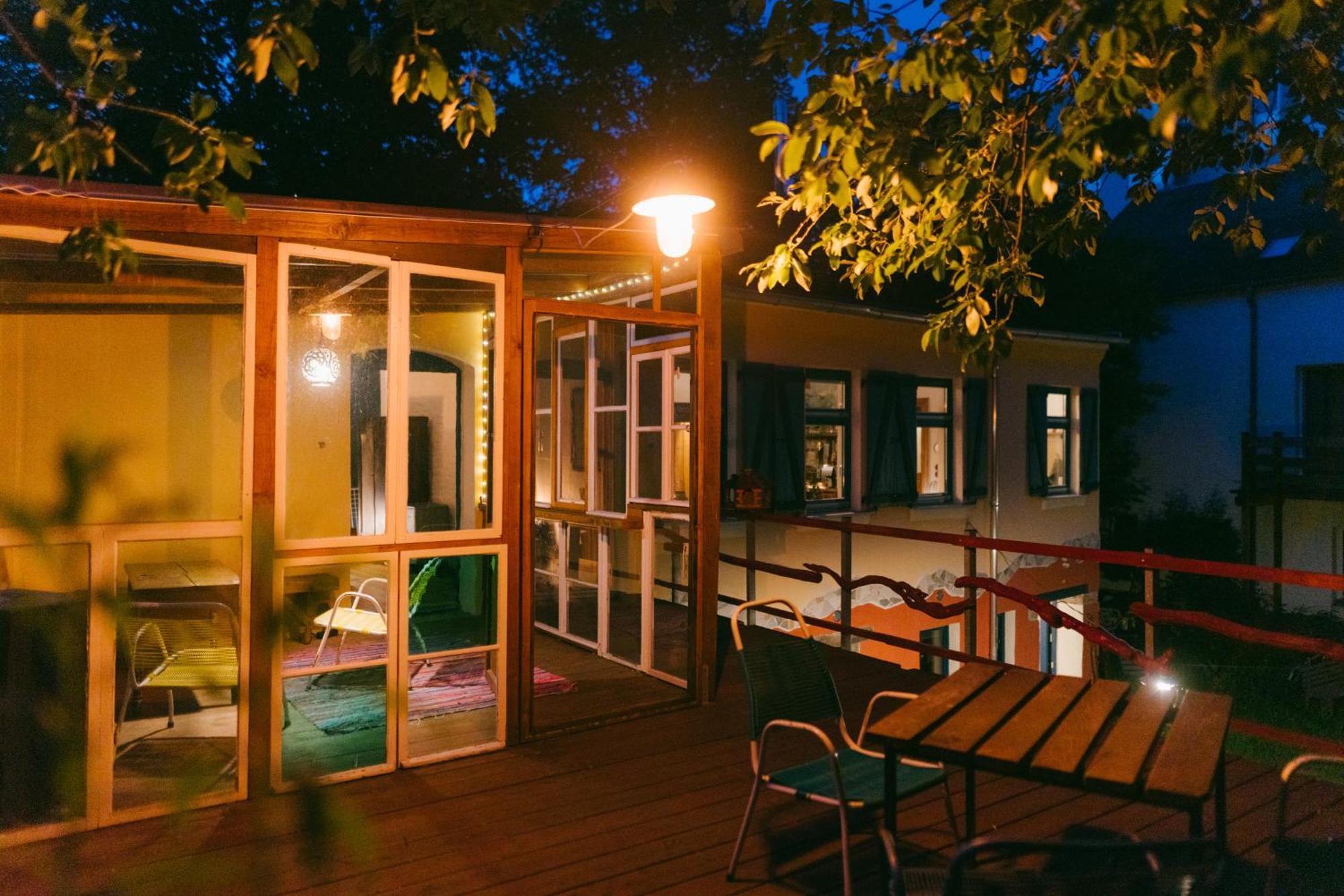 The Upholstery Tinyhouse Deluxe Eco Chalet Kreativ Citynah Chemnitz Kültér fotó