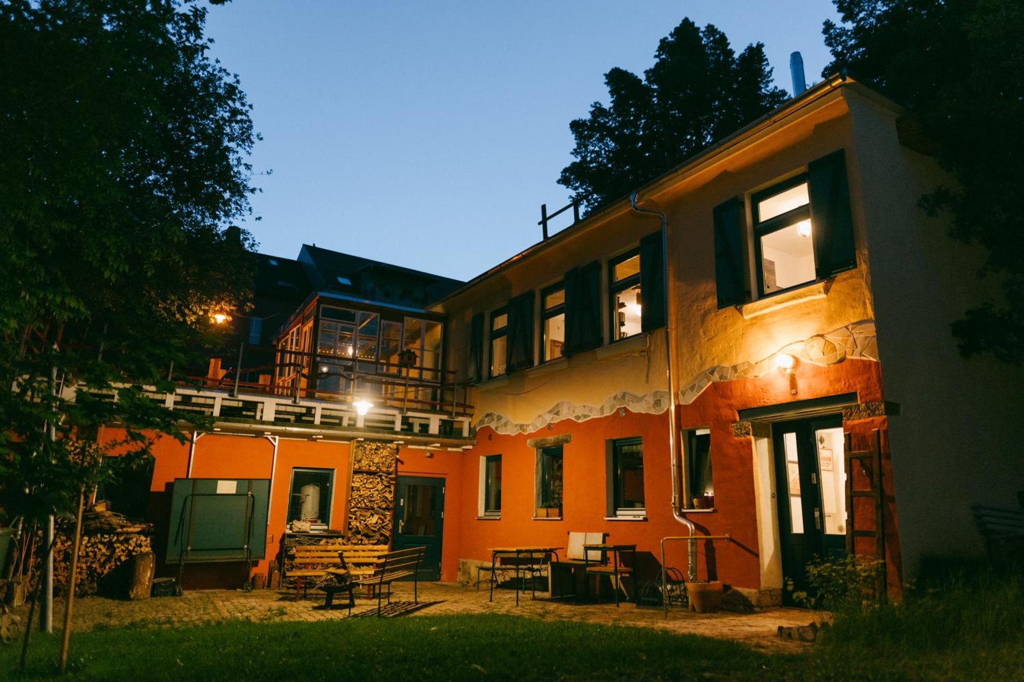 The Upholstery Tinyhouse Deluxe Eco Chalet Kreativ Citynah Chemnitz Kültér fotó